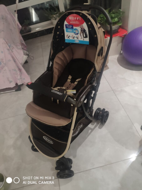 美国GRACO葛莱婴儿推车可座可平躺座椅靠背可以调节到90℃吗？