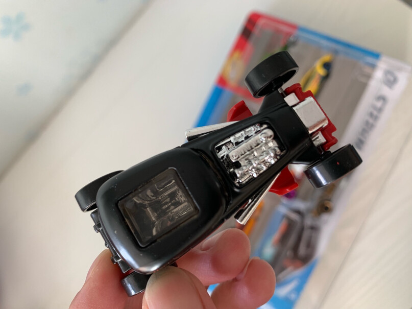 风火轮HOTWHEELS可以在风火轮轨道上跑吗？