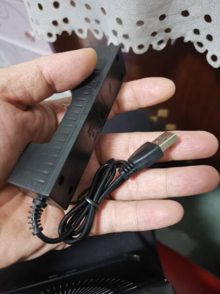 神鱼SHENYU强光手电筒充电时装一个闪充的手机充电头能否行？