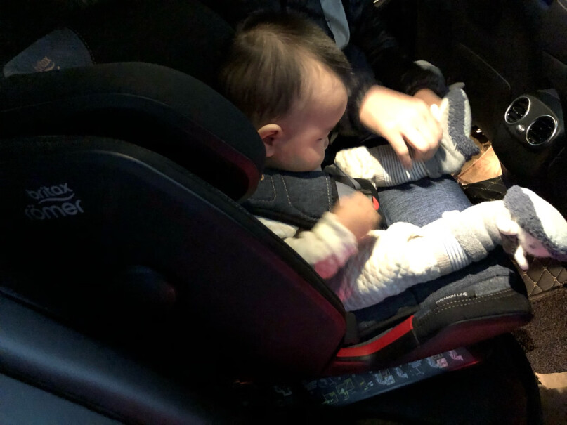 宝得适宝宝汽车儿童安全座椅isofix接口百变骑士IV请问：上拉带怎么延长？