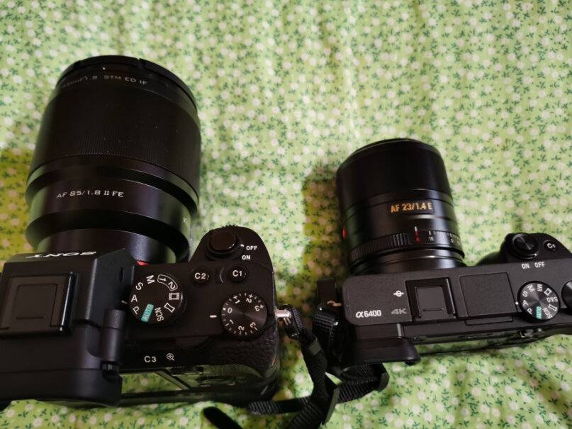 唯卓仕23MM F1.4索尼微单镜头有没有收到盒子很脏啊？