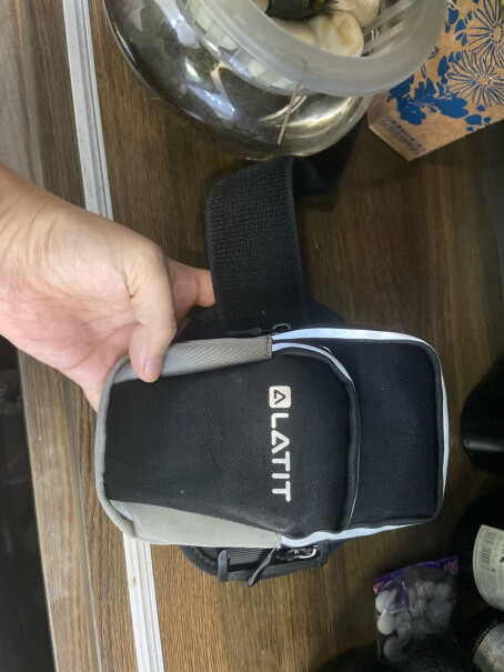 京东（JINGDONG）运动包LATIT运动手机臂包户外运动跑步腕包到底要怎么选择,评测性价比高吗？