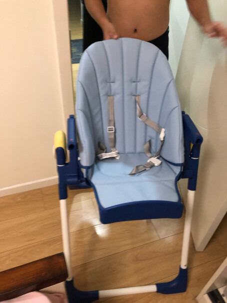 蒂爱宝宝餐椅儿童餐椅便携可坐可躺宝宝椅婴儿餐桌这个餐盘很抖 大家有没有觉得 会不会存在安全隐患？