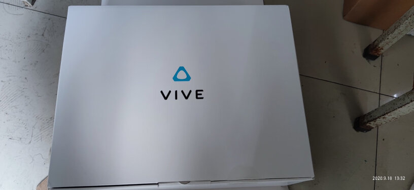 HTC VIVE Cosmos 2Q2R100 VR眼镜这东西，还要配什么才能玩VR游戏？