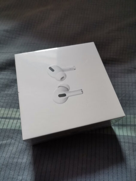 Apple AirPods Pro (第二代) 配MagSafe无线充电盒 主动降噪无线蓝牙耳机 适开降噪和通透模式后 不放音乐耳机里有呼呼的声音没？