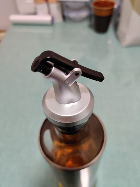 家の物语日本201不锈钢玻璃油壶瓶塞有塑胶味道吗？