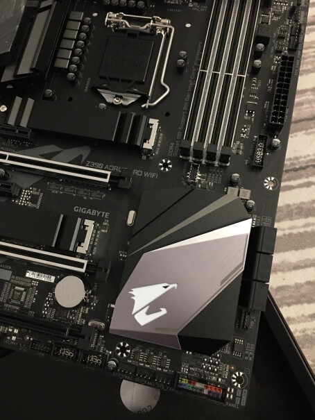 技嘉Z390AORUS主板音频输出纯净吗？有没有电流声？