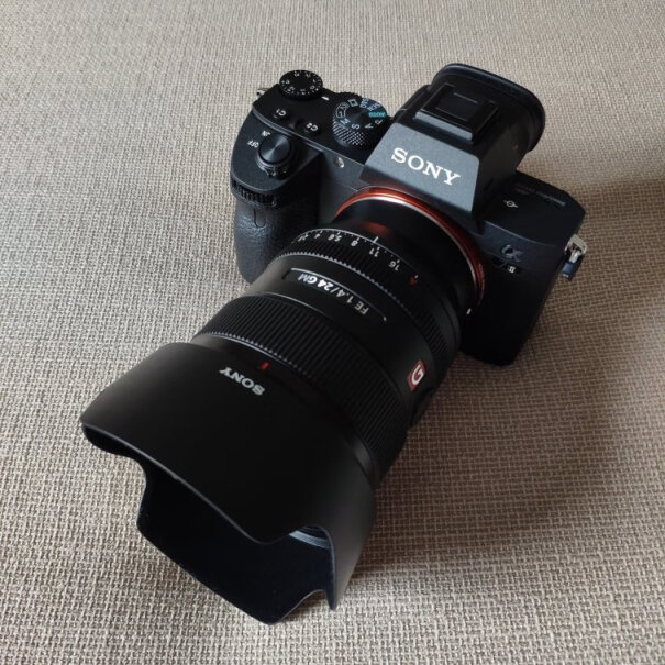 索尼FE 85mm F1.4 GM镜头搭配新出的A6400拍照怎么样？