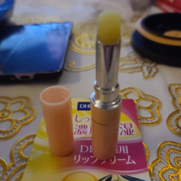 DHC橄榄卸妆油200ml这个广告视频好假，都没有化妆，还卸睫毛膏和口红？
