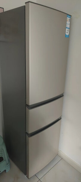 216升三门电冰箱小型家用中门软冷冻节能这冰箱的宽度和高度是多少呀？