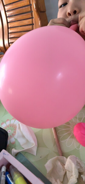 富居FOOJO马卡龙气球100只生日装饰请问气球有封口的吗？是需要自己用手指打结的吗？