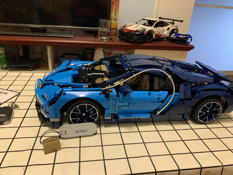 乐高LEGO积木机械系列911的发动机和轮胎是联动的吗？