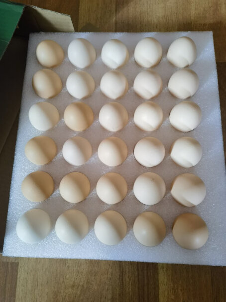京鲜生 鲜鸡蛋30枚/盒 健康轻食新鲜吗 外壳有没有黑点？
