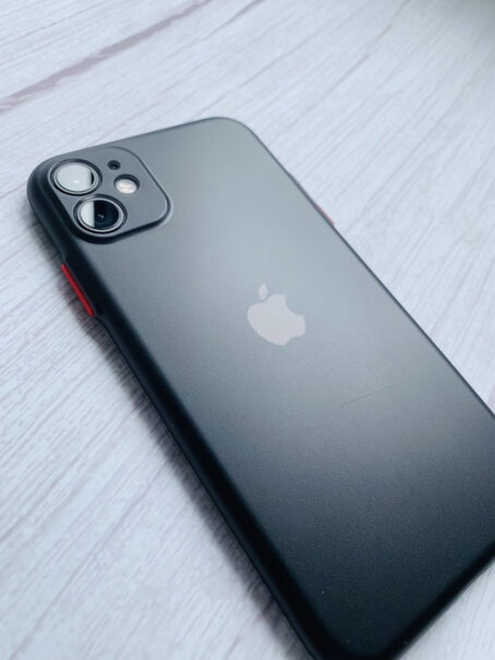 天觉苹果11手机壳iPhone11pro能挂手机绳吗？