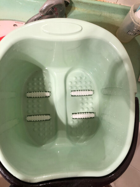 青苇浴室塑料泡脚桶洗脚盆桶子的深度是多少厘米？