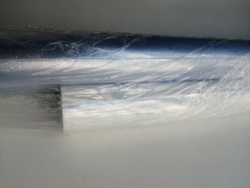 富居免胶静电玻璃贴纸玻璃膜这个宽90长2米吗？