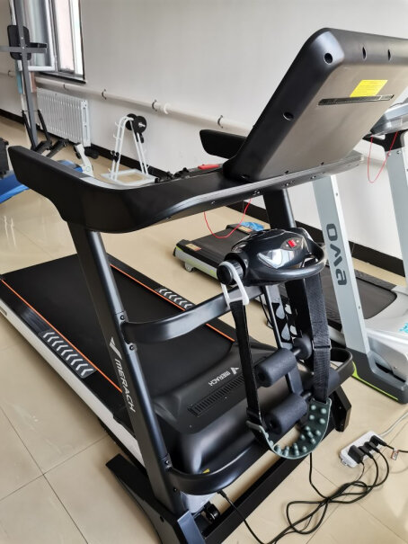 麦瑞克Merach跑步机家用商用静音折叠运动健身器材送货上门安装吗？