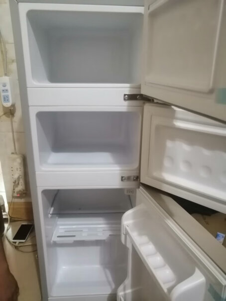 韩国现代迷你冰箱小冰箱小型电冰箱双门家用宿舍冷冻冷藏节能求真实良心买家回复一下，质量如何？出租房两个人用合适吗？费电不？冷冻效果好吗？