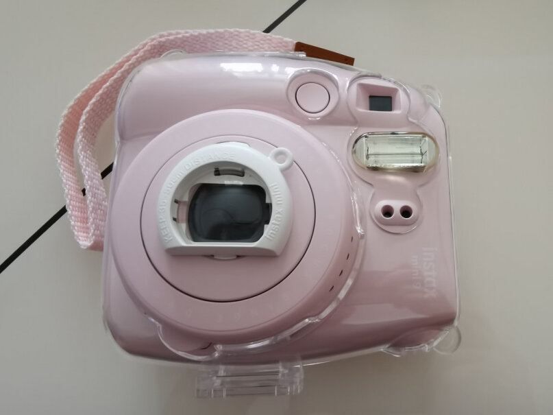 富士instax mini9相机 葡萄紫照片是彩色的吗？清楚吗？