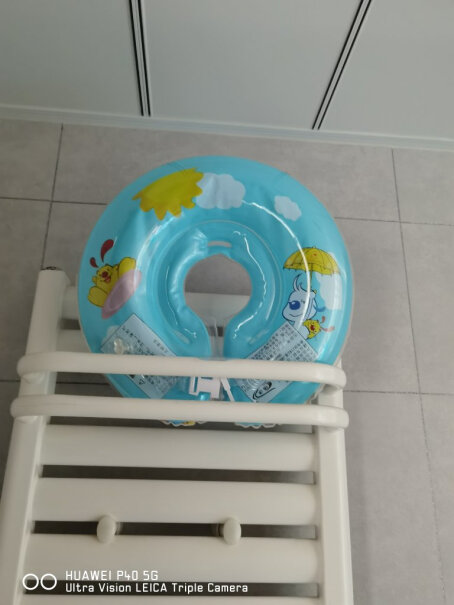 诺澳海绵宝宝新生婴儿游泳池这款赠送游泳圈吗？