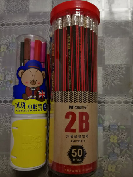 笔类晨光M&G文具2B六角木杆铅笔经典红黑抽条铅笔应该注意哪些方面细节！使用情况？