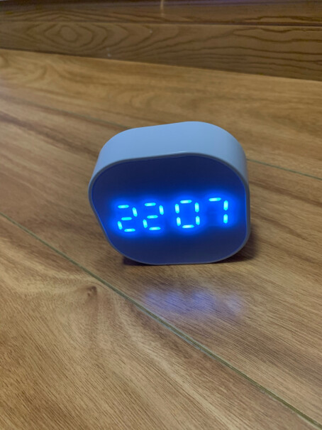 BBA闹钟静音倒计时器方块迷你夜光小闹钟装上电池可以用几天？