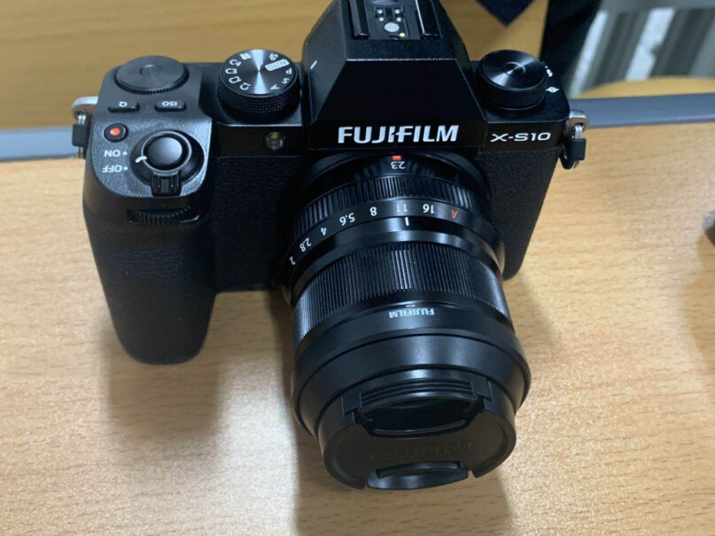 微单相机富士X-S10 微单15-45mm套机最新款,评测哪款值得买？