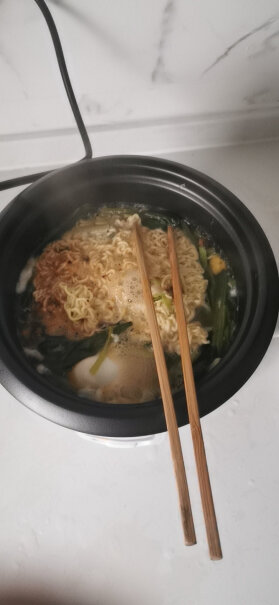 半球电饭锅家用电饭煲老式电饭锅首次使用味儿大吗？
