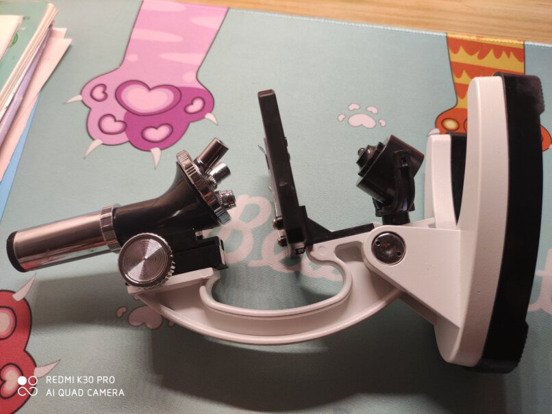 星特朗微观科普儿童显微镜学生是金属的还是塑料的？