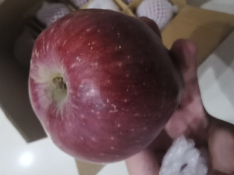 自然故事（ZIRANGUSHI）苹果自然故事甘肃天水花牛苹果哪个更合适,哪个值得买！