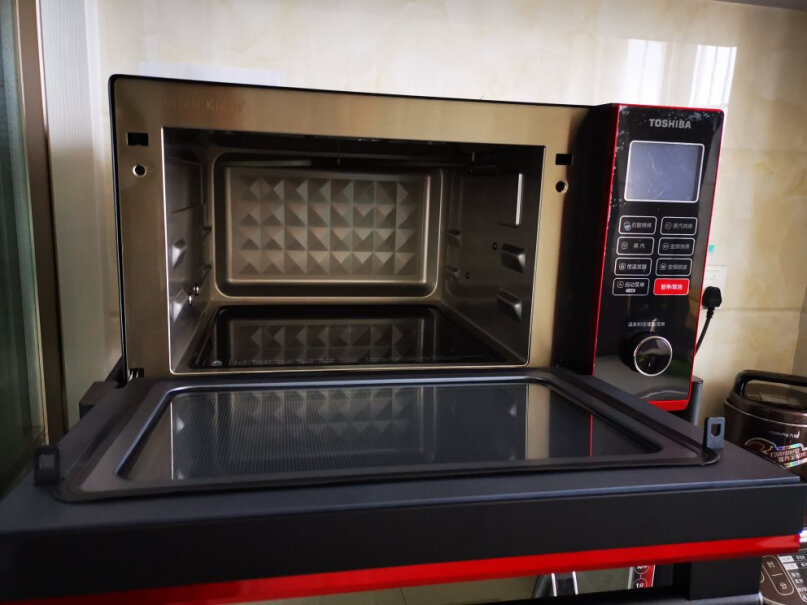 东芝微蒸烤一体机家用台式微蒸烤箱用蒸气功能，会有很大的蒸气出来吗？