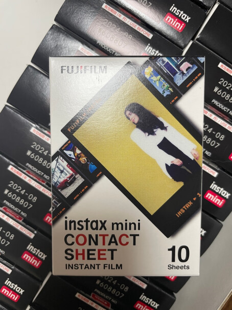 相纸instax立拍mini10mini7+立得富士彩虹与白色有什么区别？