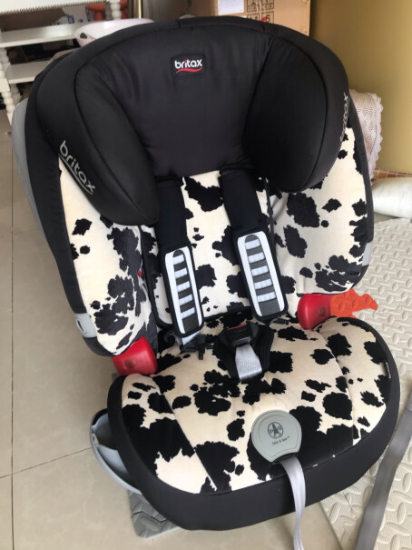 宝得适汽车儿童安全座椅适合约9个月-12岁宝宝是iosift接口吗？