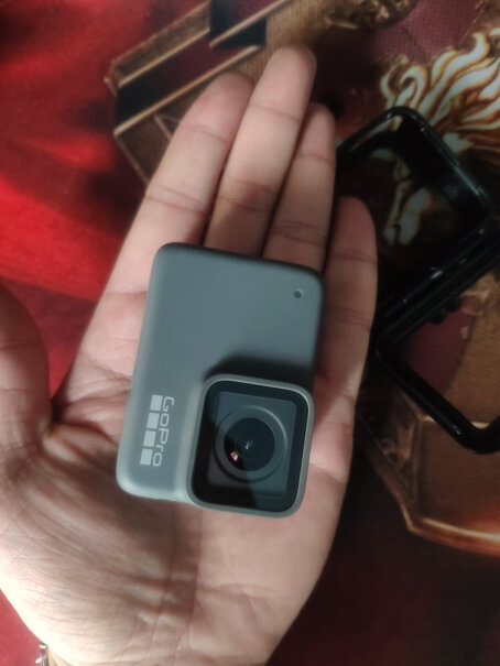 GoPro HERO7 Silver相机满电可以续航多久，假如一只拍视频？