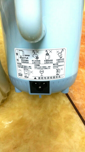 拓璞迷你豆浆机小型家用破壁机免过滤多功能辅食单人食果汁机做果汁还需要额外加水吗？