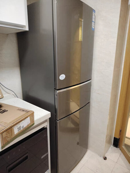 海尔BCD-253WDPDU1请问你们的冰箱会不会经常嗡嗡嗡的响动啊 好大声？