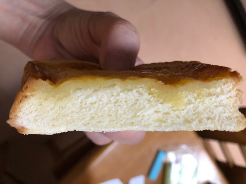 良品铺子岩焗乳酪吐司里面有馅么？