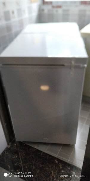容声282升冰柜家用商用冷藏冷冻双温冷柜这个冰箱是两个开门还是一个？
