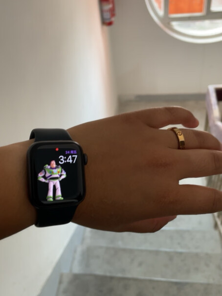 智能手表苹果Watch S6智能手表评测值得买吗,到底要怎么选择？
