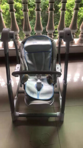 优呗宝宝餐椅婴儿电动摇摇椅餐椅的高度多少呀？2岁的宝宝适合用吗？