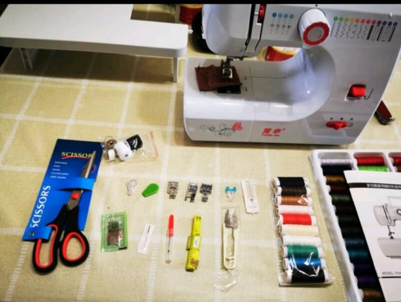 芳华700缝纫机家用电动多功能吃厚台式锁边脚踏电动缝纫机针织的能做吗就是有弹力的？