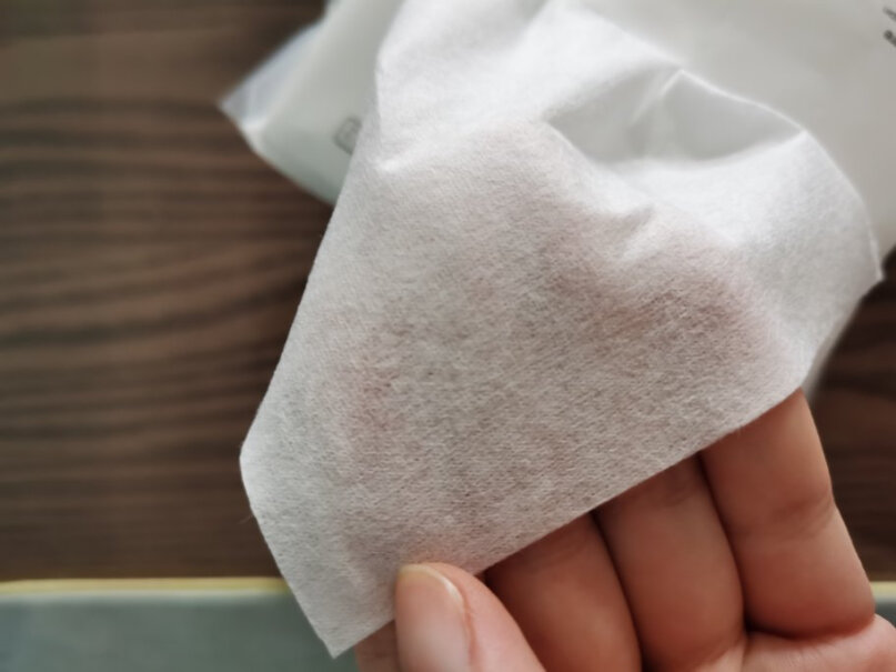 babycare棉柔巾干湿两用婴儿加厚一次性洗脸巾掉不掉毛，有没有味道？