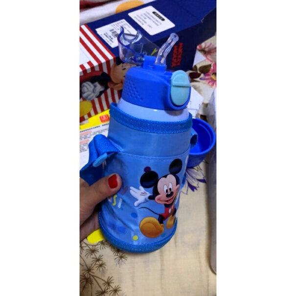 迪士尼儿童保温杯宝宝吸管杯婴儿水杯不锈钢保温水壶保温吗漏水吗？