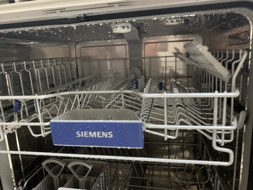 西门子SIEMENS烟灶洗套装只有中间和下面两个喷淋臂，上面一层的碗怎么洗碗上面啊？