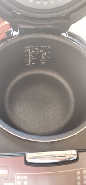 美的电饭锅4L24HFB40simple111电饭煲蒸煮米饭家用掉漆吗？