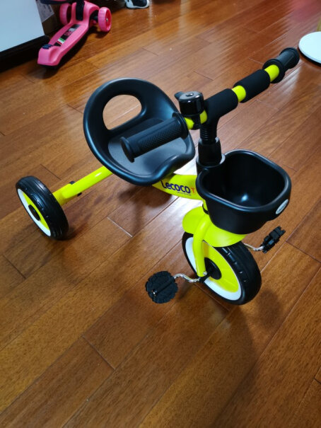 乐卡儿童三轮车避震脚踏车婴幼儿三轮儿玩具童车你们买的车，车头是否能，全部旋转，还是我装得不好？