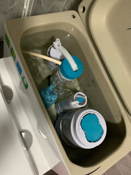 洁厕剂洁厕宝蓝泡泡200g*4使用两个月反馈！入手评测到底要不要买！