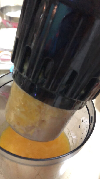 九阳榨汁机家用电动榨汁杯便捷式水果汁机充电式小型原汁机可以做奶昔吗？