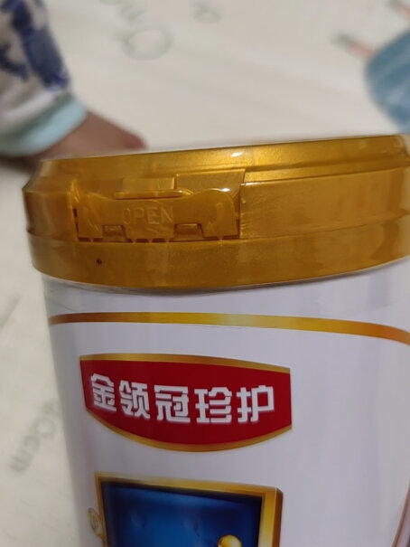 伊利奶粉金领冠珍护系列宝宝八个半月身高体重都不达标喝哪款产品，之前一直是母乳喂养的。现在想找款适合宝宝的奶粉？