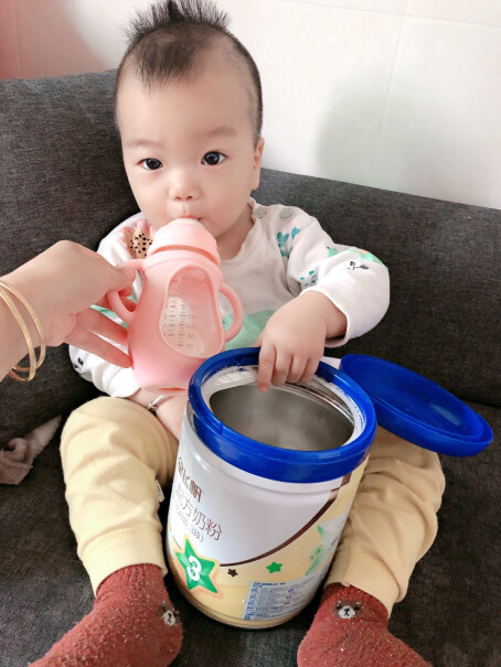 飞鹤星飞帆较大婴儿配方奶粉一勺奶粉开多少水呢？